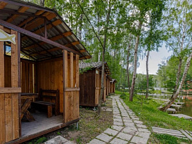 Беседки на озере
